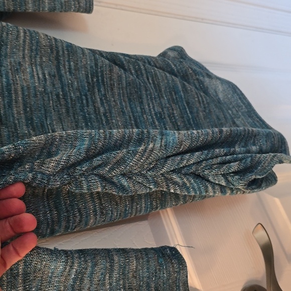 89th & Madison Blue Cowl Neck Lightweight Sweater with 3/4 Sleeves (#16) - Picture 2 of 7